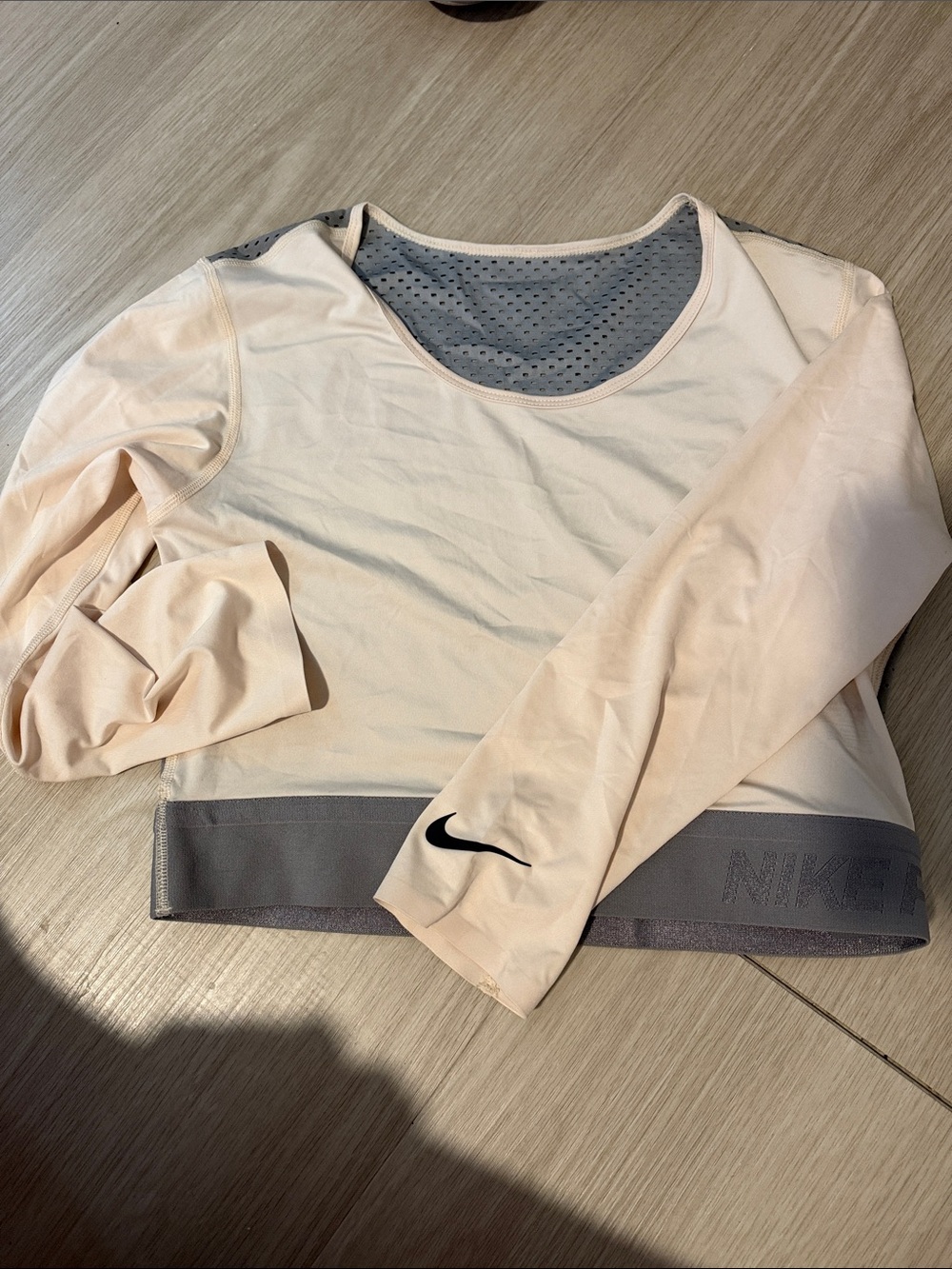 Nike Pro Mesh Crop Crewneck Shirt Medium Cream Gray